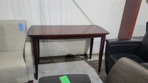 Traditional Mahogany End Table