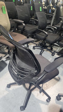 Load image into Gallery viewer, Black Mesh Back Task Chair
