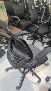 Black Mesh Back Task Chair