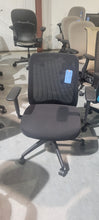 Load image into Gallery viewer, Black Mesh Back Task Chair
