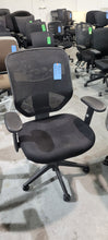 Load image into Gallery viewer, Black Mesh Back Task Chair
