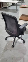 Load image into Gallery viewer, Black Mesh Back Task Chair
