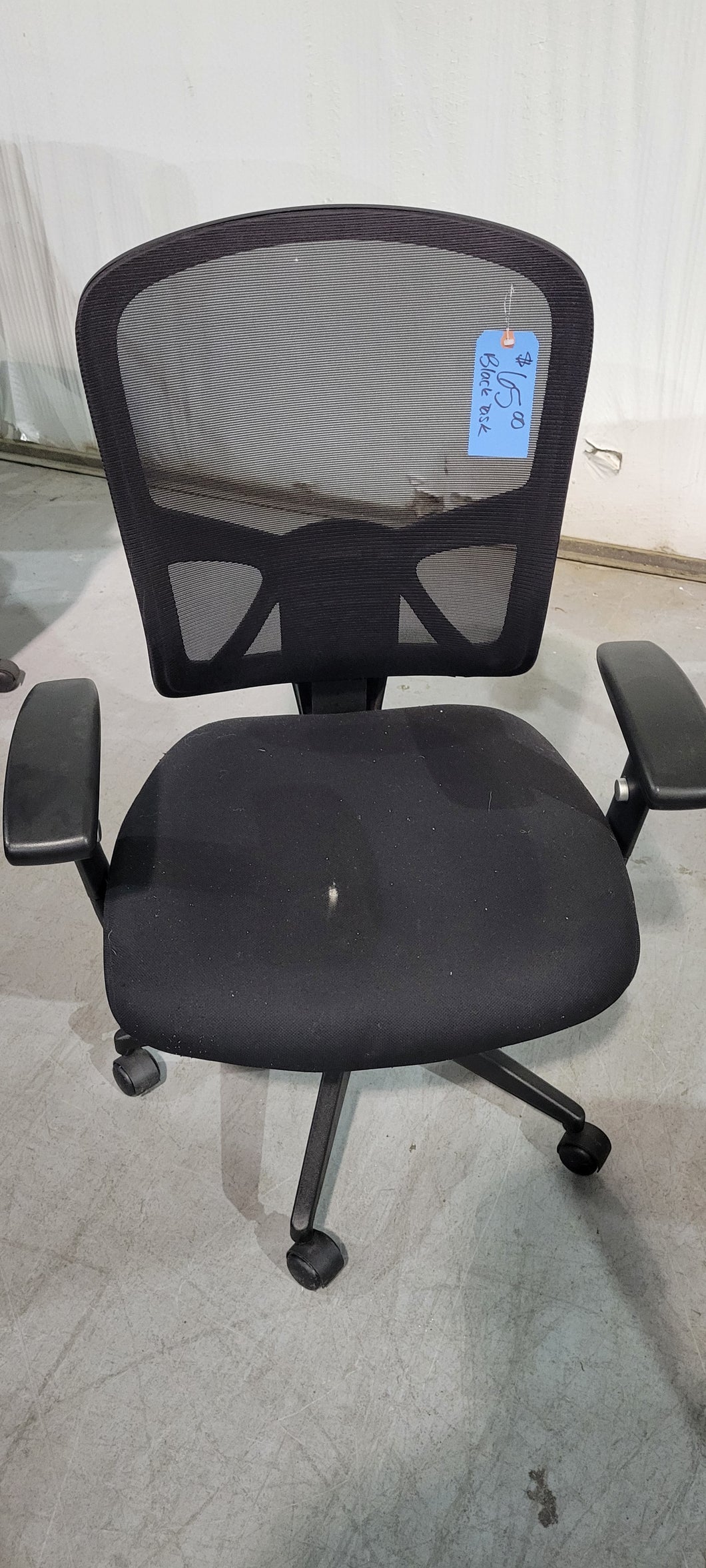 Black Mesh Back Task Chair