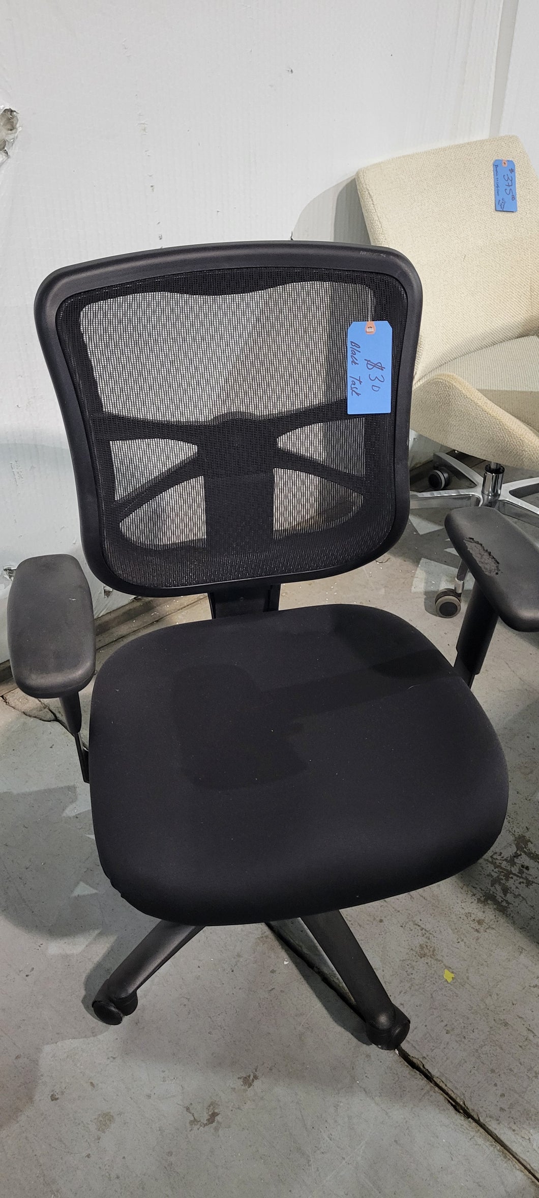 Black Mesh Back Task Chair