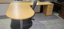 Load image into Gallery viewer, Maple P-Top Desk

