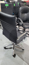 Load image into Gallery viewer, Black Ribbed Conference Chair
