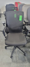Load image into Gallery viewer, Black Mesh Back Task Chair
