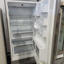 Load image into Gallery viewer, Electrolux Full Refrigerator
