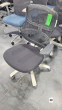 Load image into Gallery viewer, Knoll Generation Task Chair

