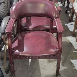 Rolling Executive Captain Chair