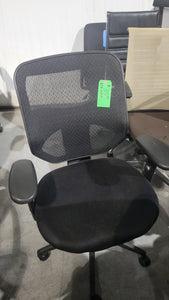 Black Mesh Back Task Chair