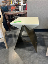 Load image into Gallery viewer, Modern End Table

