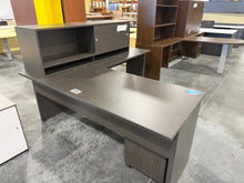 Load image into Gallery viewer, Modern L-Shape Desk with Hutch
