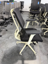 Load image into Gallery viewer, Clear Design Task Chair
