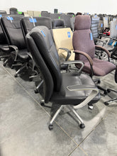 Load image into Gallery viewer, Black Executive Task Chair
